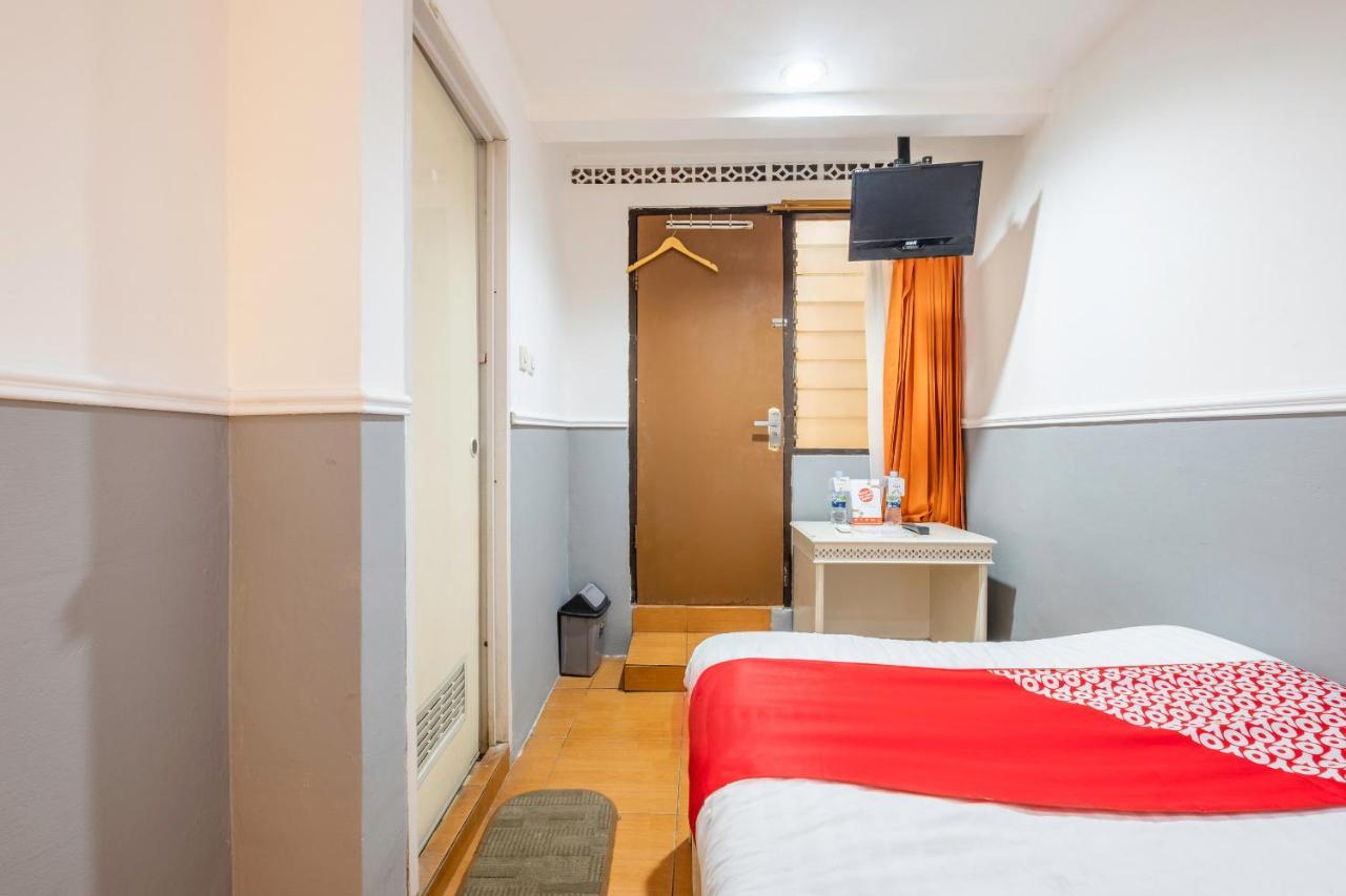 Oyo 1444 Patradissa Stasiun Bandung Hotel Екстериор снимка