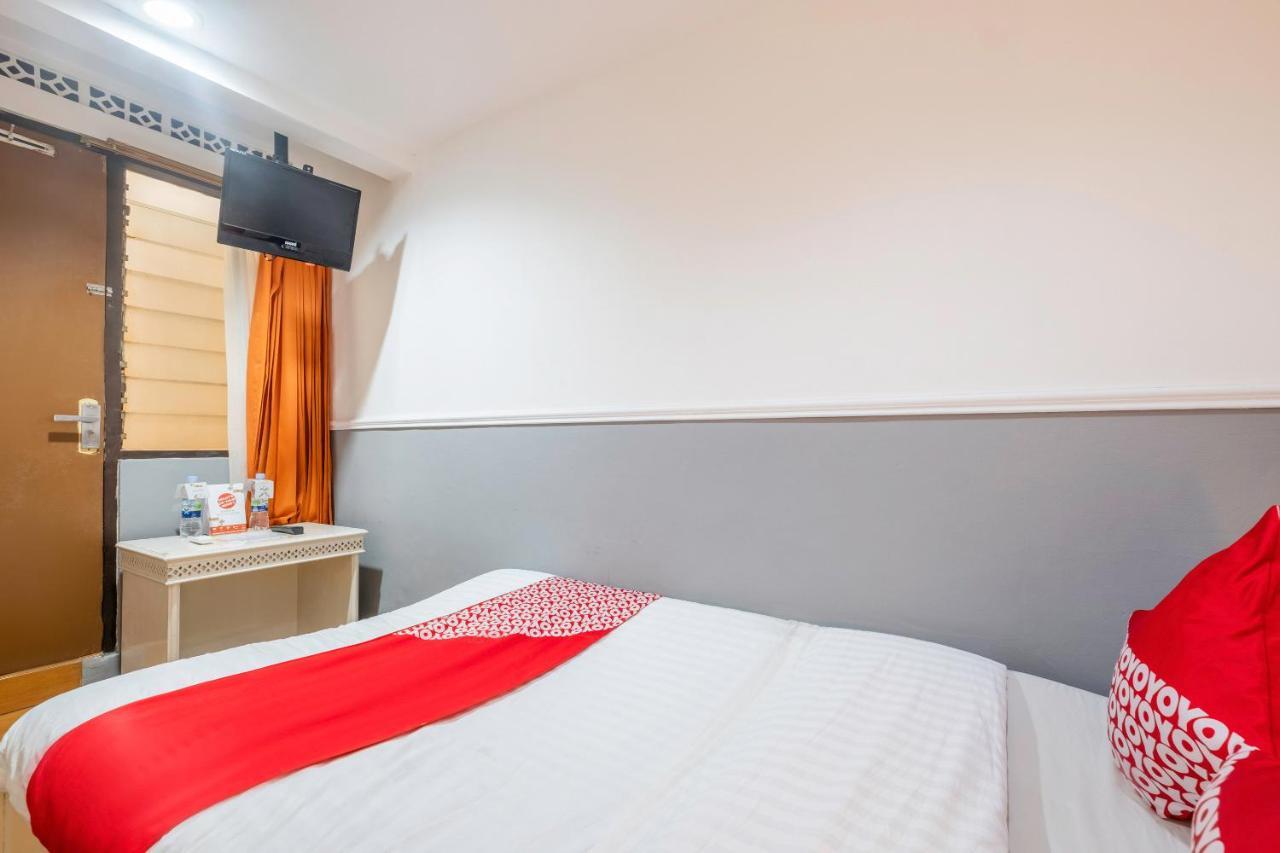 Oyo 1444 Patradissa Stasiun Bandung Hotel Екстериор снимка