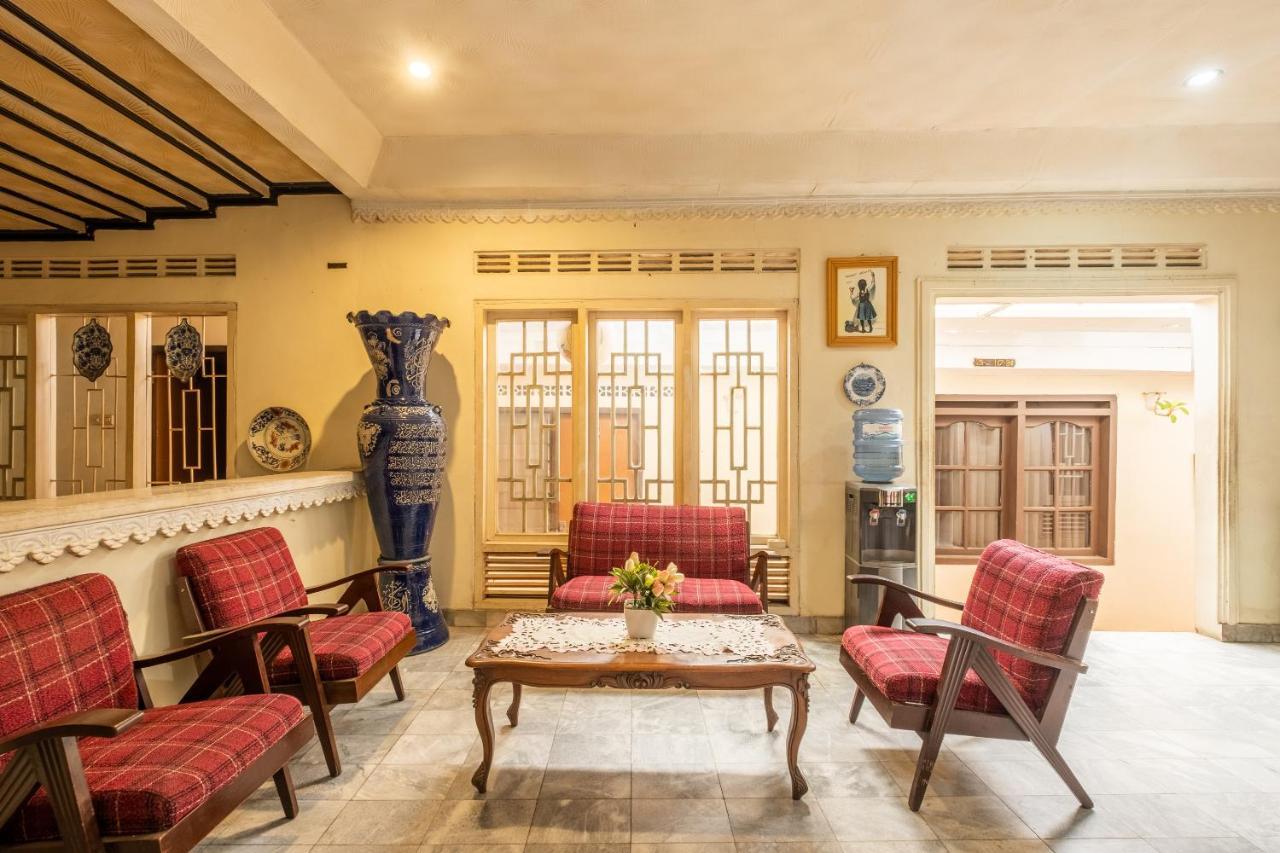 Oyo 1444 Patradissa Stasiun Bandung Hotel Екстериор снимка