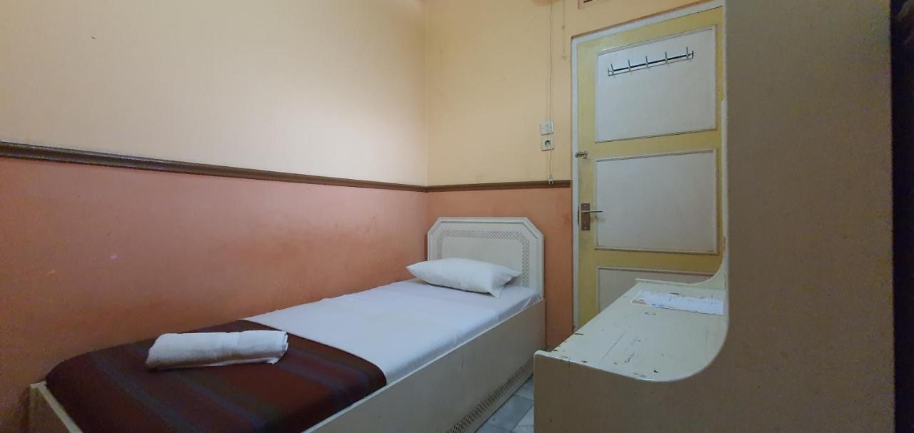 Oyo 1444 Patradissa Stasiun Bandung Hotel Екстериор снимка